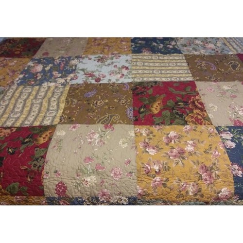 COZY BLUE RED BROWN GREEN LILAC PURPLE YELLOW SHABBY ROSE PATCHWORK QUILT SET - Picture 2 of 3