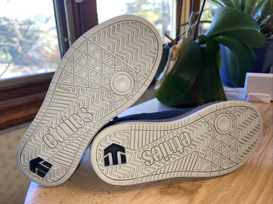 Zapatos de Skate Etnies Marana Negros/Grises/Goma Jóvenes Niños Talla 3 Usados Foto 4 de 4