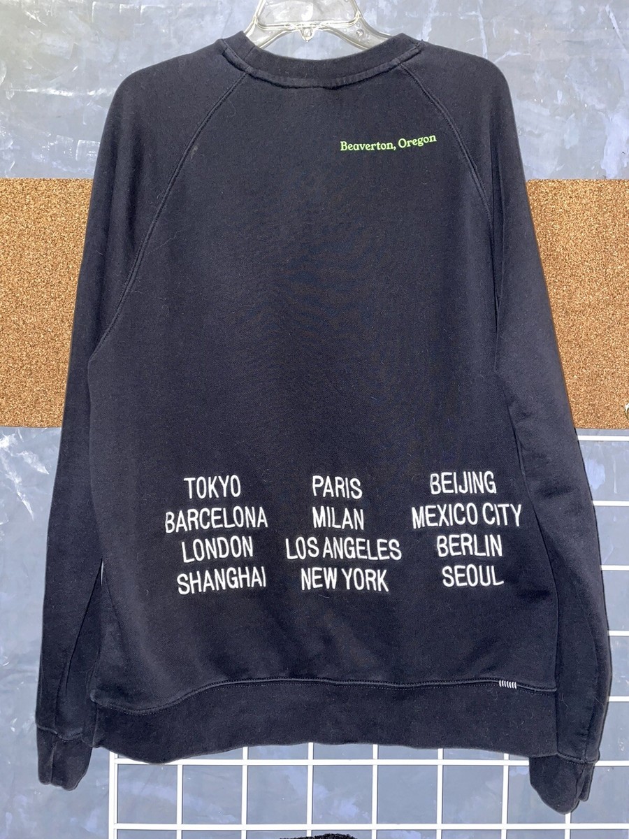 Nike Lab crew neck sweat black 刺繍 ロゴ Nike Men's Club Graphic Fleece Crew Black at Amazon Men's