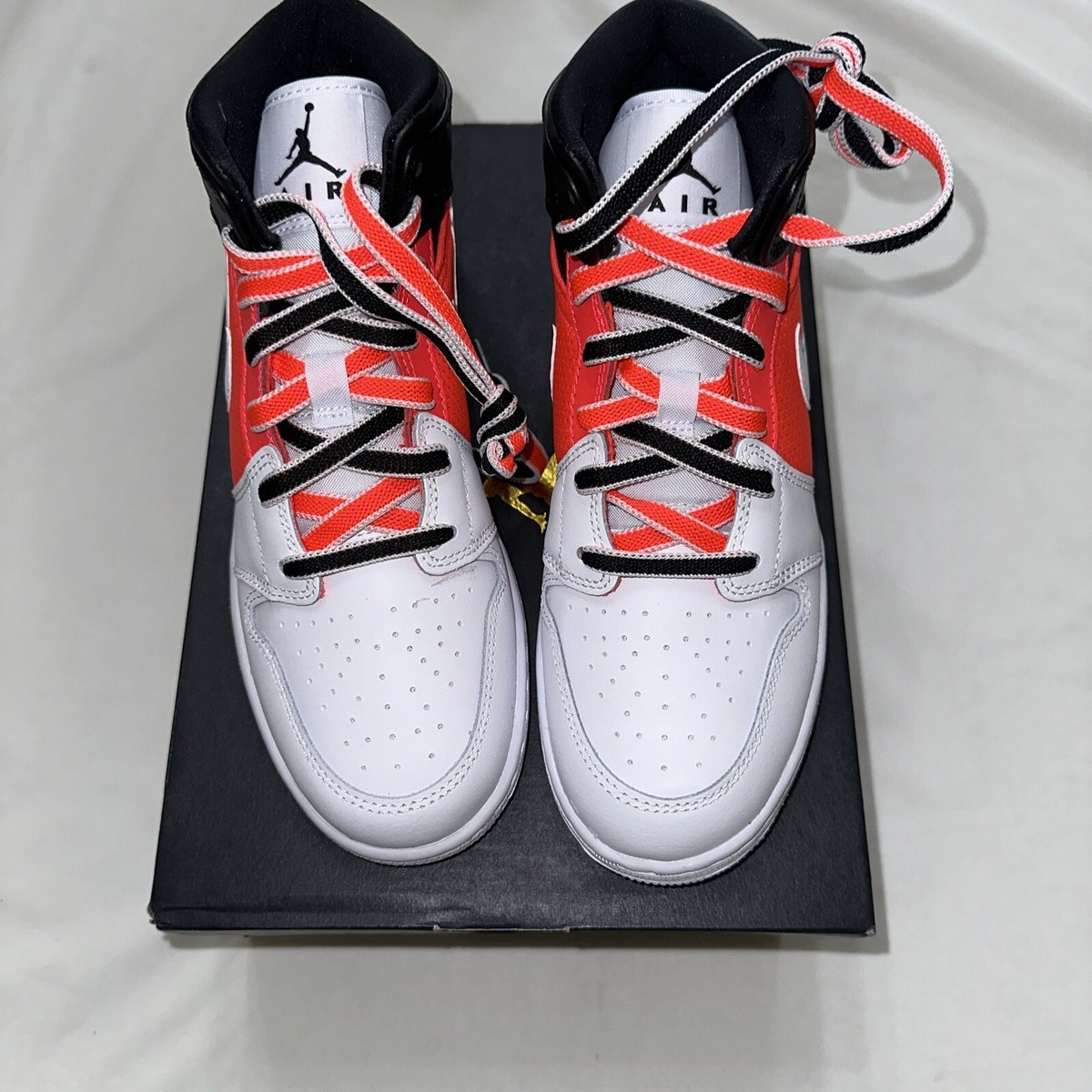 未使用 NIKE ナイキ AIR JORDAN 1 MID (GS)【G】. Nike Air Jordan 1 Mid GS 'Banned' 2020 554725-074 Youth Size