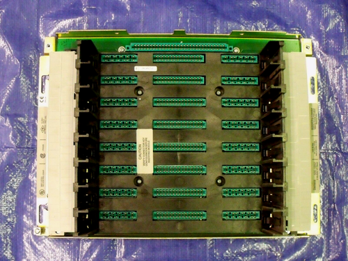Nuevo en caja Siemens/Texas Instruments 500-5892 6 ranuras base de E/S, máximo 1440 VA por salida - Imagen 4 de 9