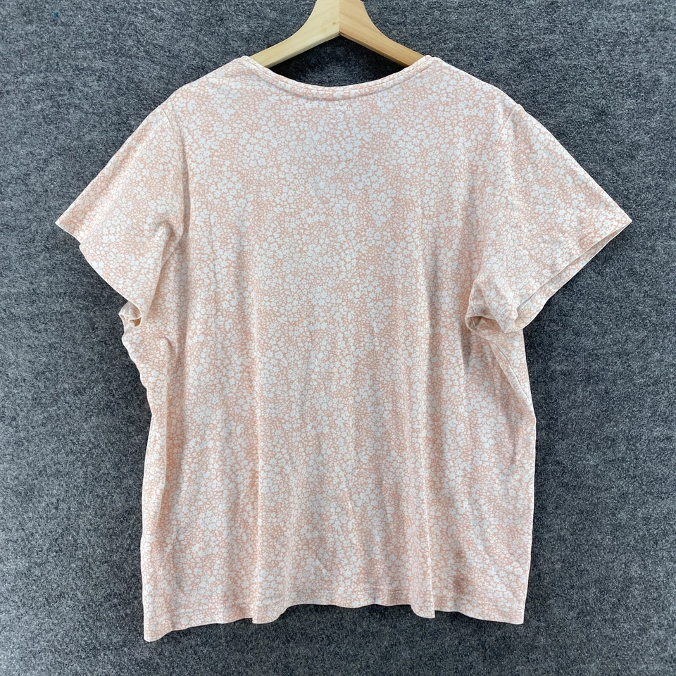 Camiseta Laura Scott Mujer 2X Plus Rosa Floral Cuello en V Manga Corta Algodón Informal Foto 2 de 4