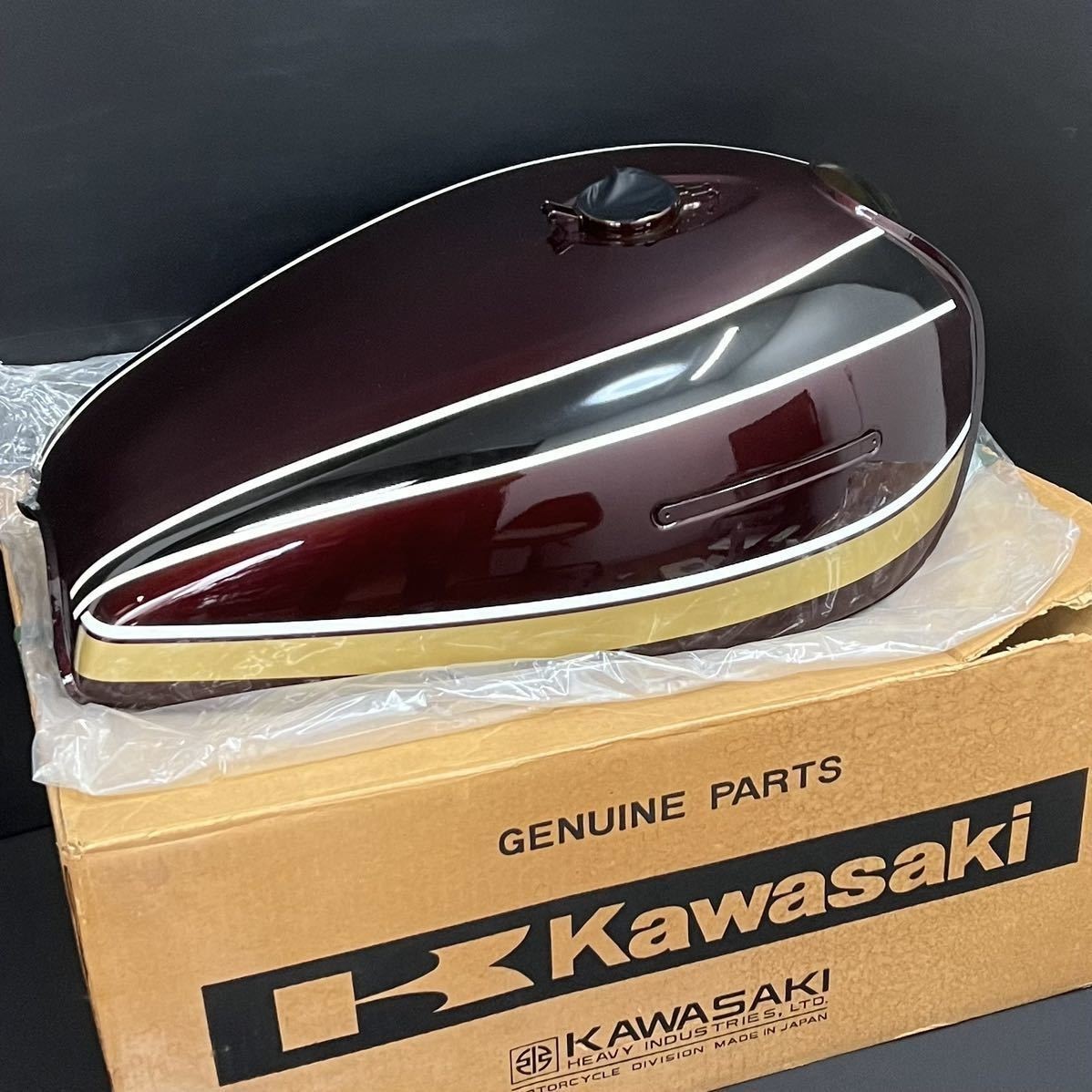 z1 タンク Genuine Kawasaki Z1 Z2 Fuel Tank Brown Original Paint 51001-096-2R