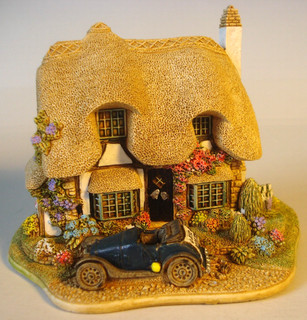 Lilliput Lane Cottage Just Married L2698 In Original Box with Deeds