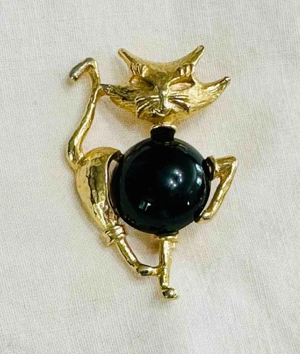Gold Tone & Black Glass Siamese Cat pin brooch