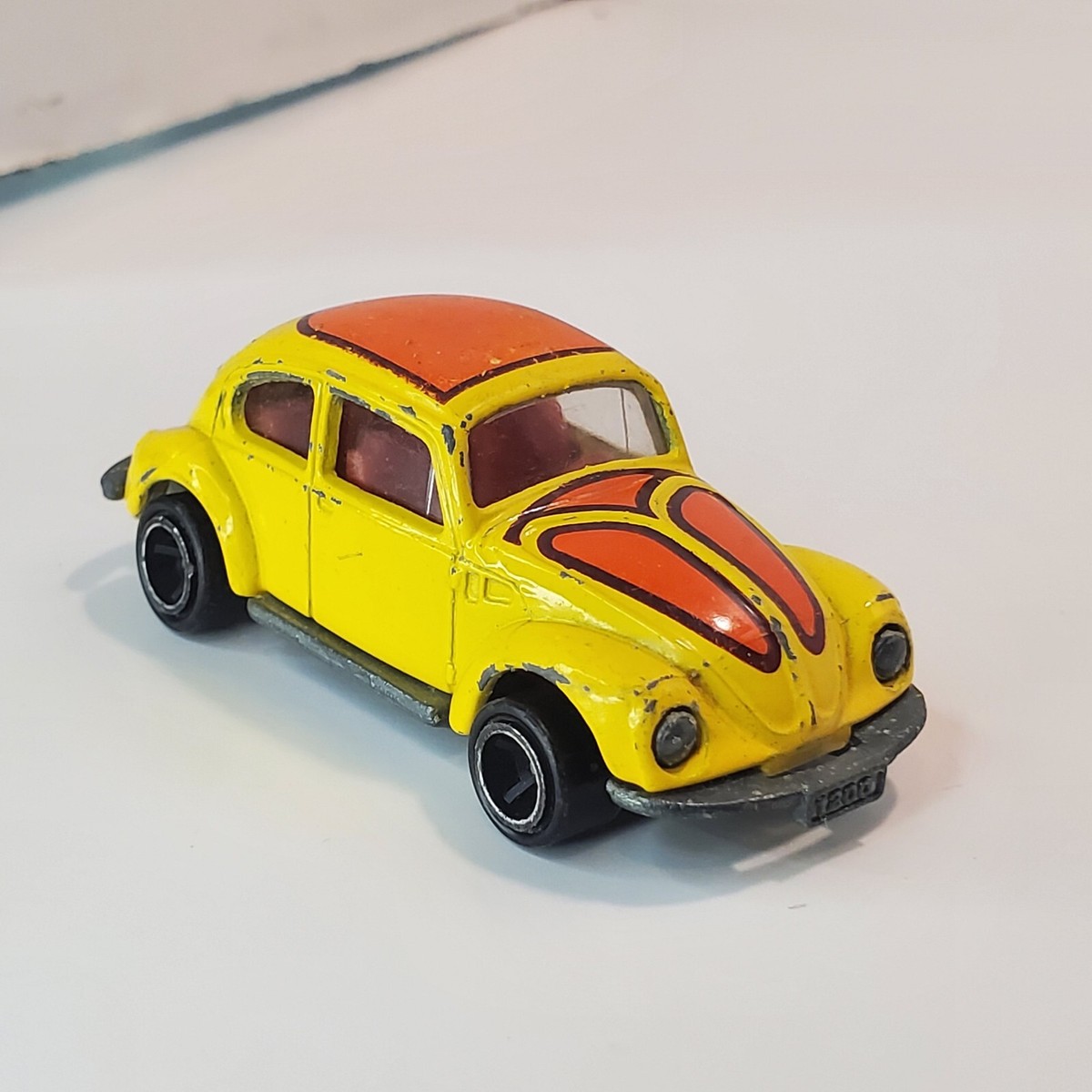Tomica Yellow Volkswagen VW Beetle Bug 1977 NO. F20 TOMY Diecast
