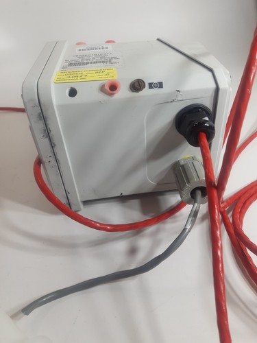 ABB TB82 Conductivity Transmitter - PT100 + TB451E33 Sensor - Picture 4 of 6