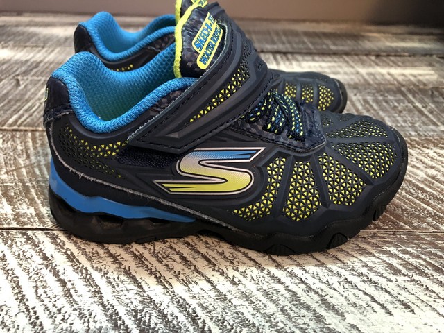 boys water resistant shoes