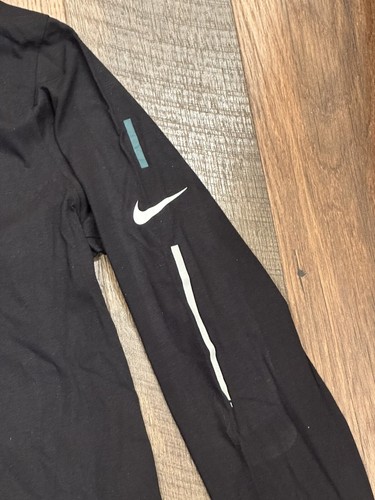 Philadelphia Eagles NFL Men's Nike Slogan Fly Eagles Fly Black LS Shirt - Large - Picture 4 of 9