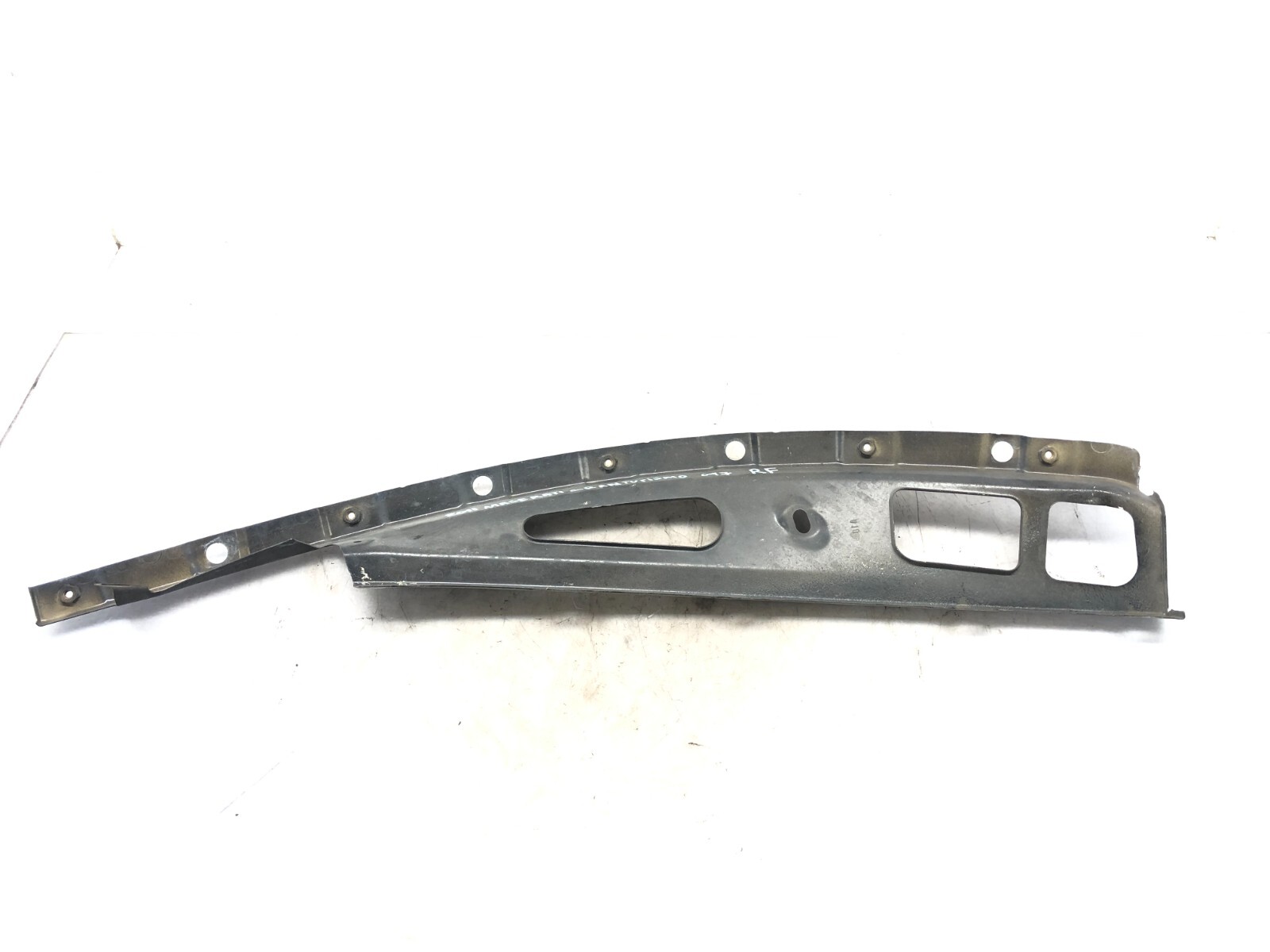 2008-2019 MASERATI GRANTURISMO S M145 RIGHT PASS FRONT FENDER MOUNT BRACKET OEM