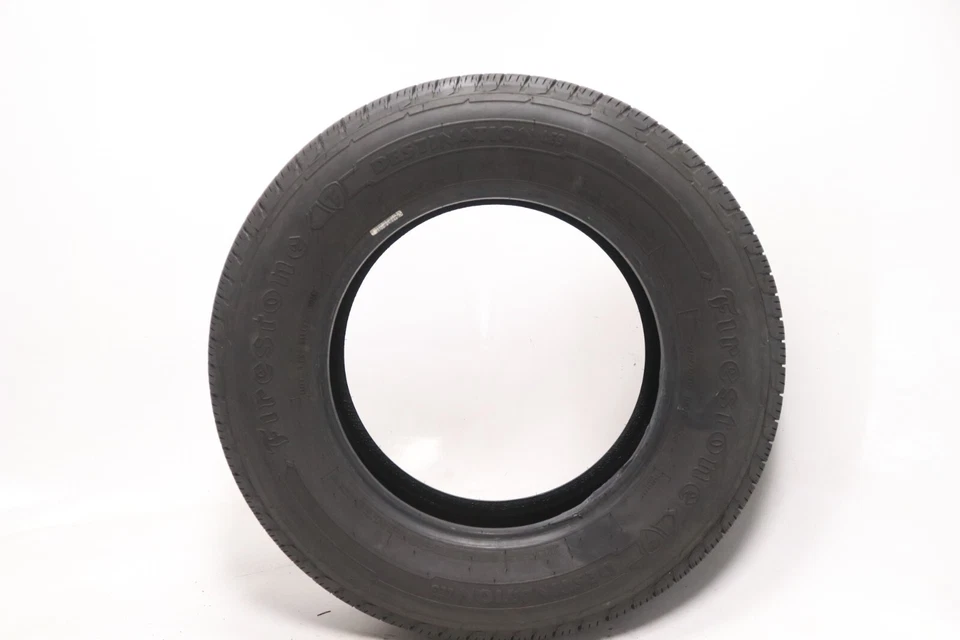 Conjunto de 2 usados 215/70R16 Firestone Destination LE3 - 100H - 9-9.5/32 - Imagem 4 de 4