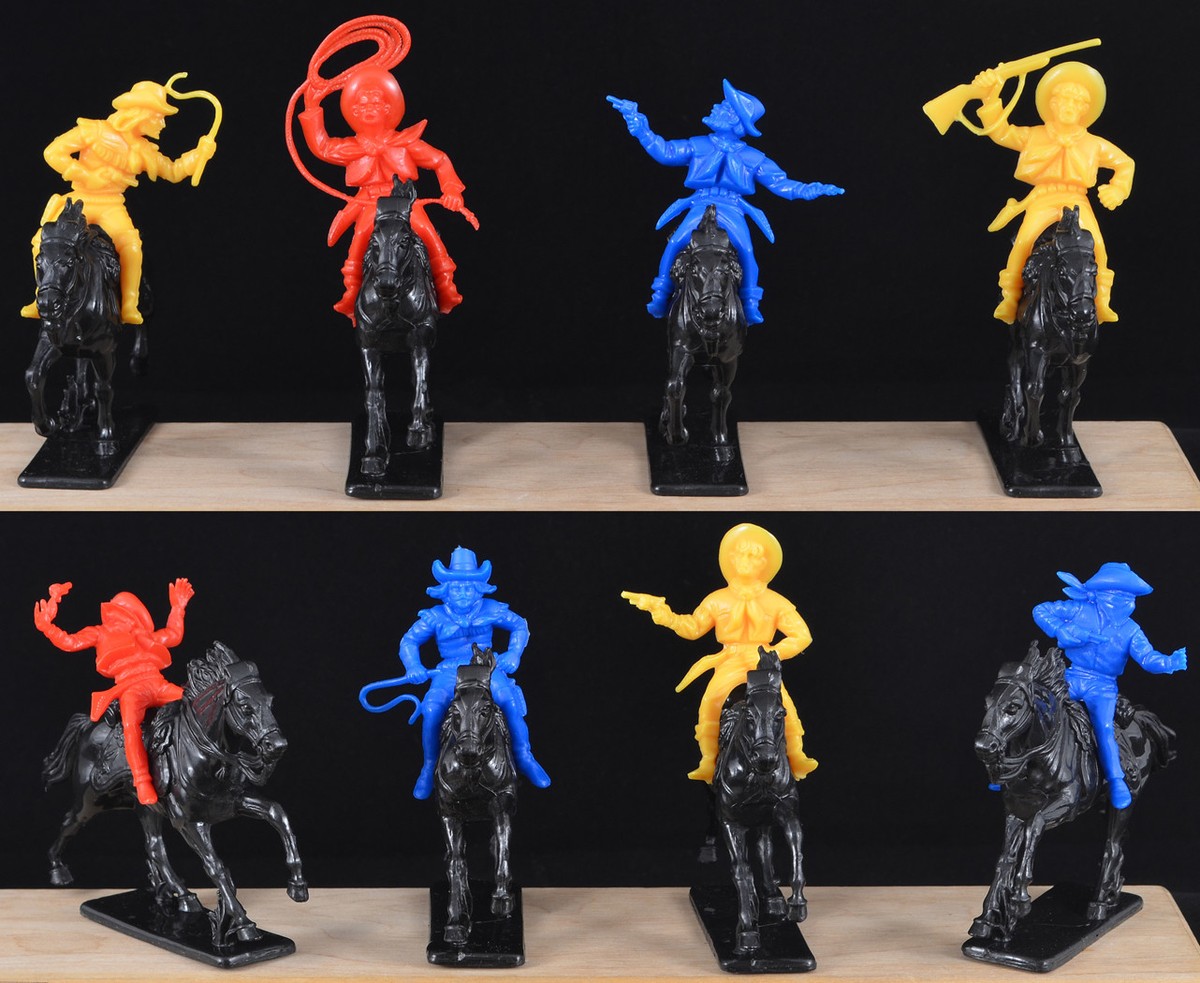 Jean Hoefler Mounted Cowboys with 8 Cloned Italeri Horses - 54mm