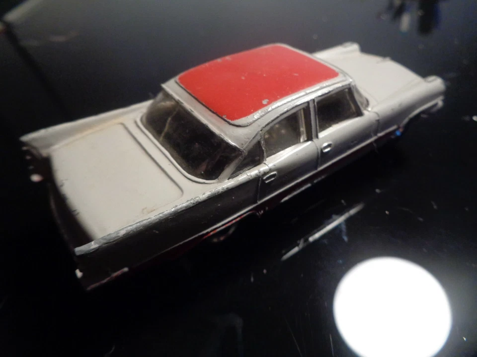 DINKY TOYS GB DESOTO FIREFLITE (COD. 192) IN OTTIME CONDIZIONI S. 1:43 - Immagine 2 di 3