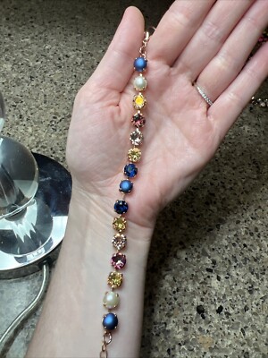 Swarovski Austrian Crystal Bracelet. The Sparkled Shell. Rose gold. Size Average