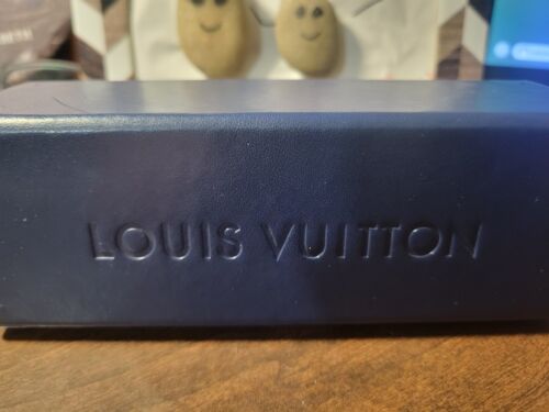 LOUIS VUITTON SUNGLASSES Z0260U
