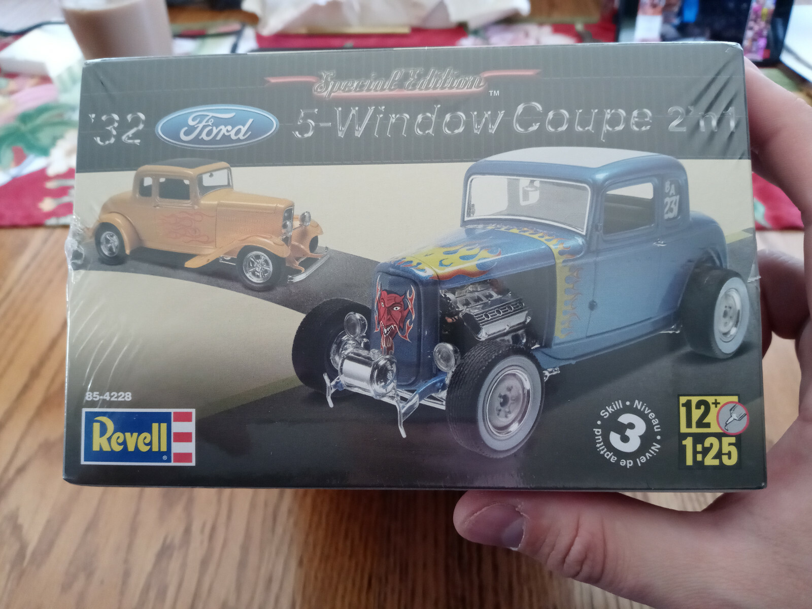 REVELL 14228 MONOGRAM 1932 FORD 5 WINDOW COUPE 2N1 MAQUETTE