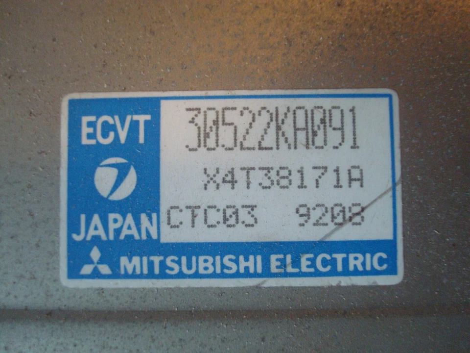 Subaru Justy Transmission Control ECVT 2/89 2x 1989 TCM Foto 2 de 3