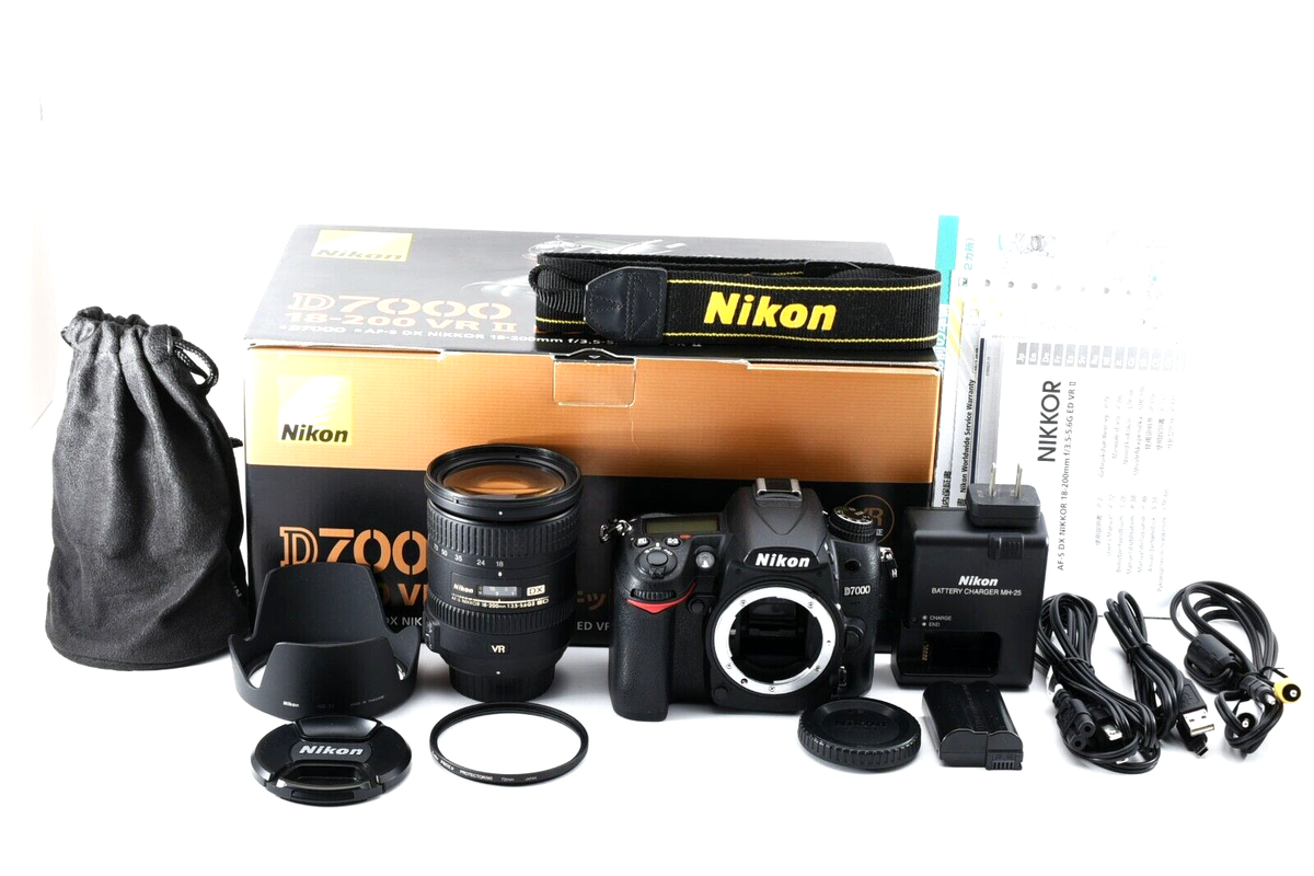Nikon D7000 16.2MP Digital SLR Camera with AFS DX NIKKOR 18
