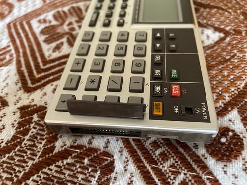 Sharp PC-1360 - handheld with 32kb - very nice condition and works perfectly. - Afbeelding 14 van 18