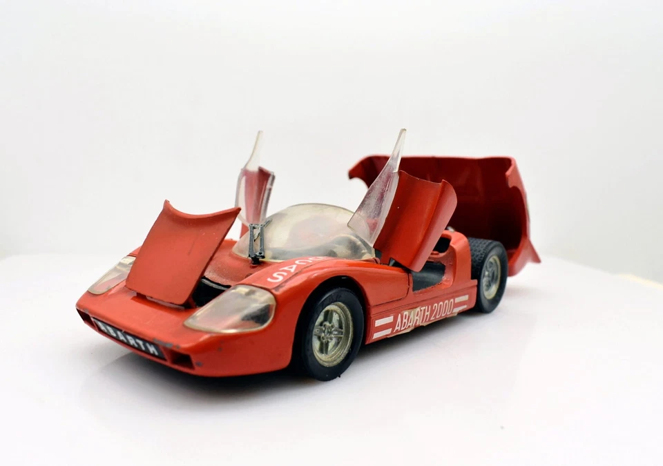 Modellino auto racing scala 1:25 Abarth 2000 N584 politoys diecast modellismo - Immagine 2 di 4