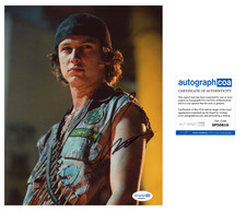 Logan Miller 'Scouts Guide To Zombie' Signed 8x10 Photo 'Carter Grant' ACOA