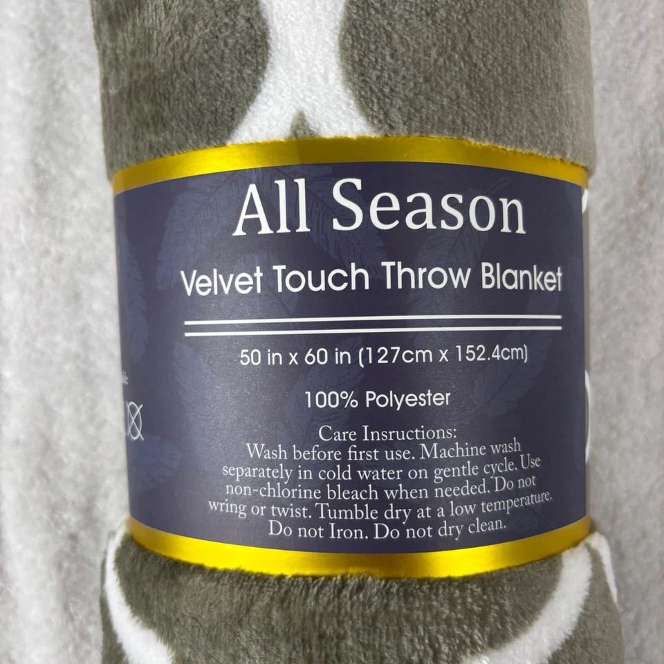 All Season Velvet Touch Throw Blanket Gray White Geometric Trellis Cozy 50x60 - Image 4 of 4