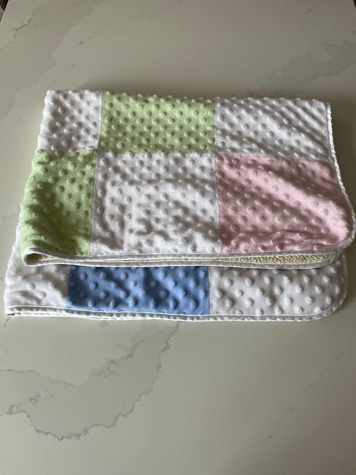 Cobertor de bebê Just Born meninas rosa branco patchwork pontos minky Sherpa 42x30 polegadas - Imagem 3 de 4