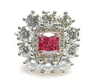 Natural Fancy Vivid Pink Diamond 1PP From Argyle Platinum