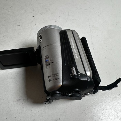 JVC Everio GZ-MZ70U Black 2.0 MP 30GB Hard Disk Handheld Digital Camcorder - Picture 9 of 14