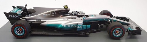 Spark 1/18 Scale 18S301 - 2017 Mercedes AMG W08 #77 EQ V.Bottas 1st Russian GP - Imagen 3 de 5