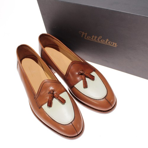 Nettleton Neu mit Etikett Slipper Leder Quaste Halbschuhe Größe 10 in Braun/Weiß
