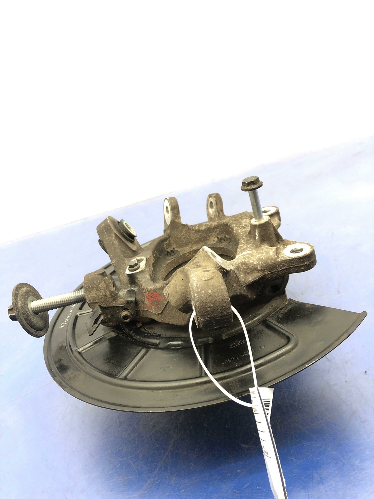 2013 - 2016 MASERATI QUATTROPORTE M156 OEM REAR LEFT SPINDLE KNUCKLE HUB BEARING