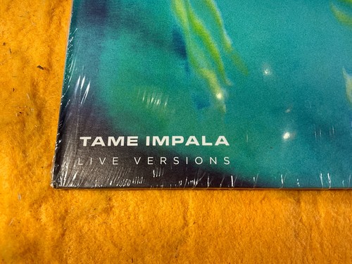 Z5-40 TAME IMPALA Live Versions - 2014 - FICTION - RECORD - PSYCHEDELIC ROCK - Picture 2 of 11