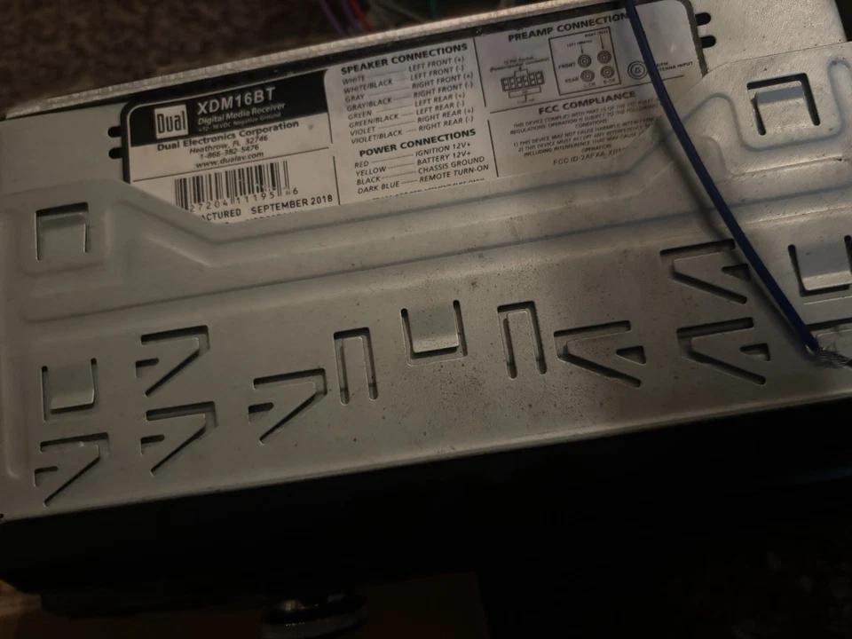 Radio estéreo para coche Foto 2 de 4