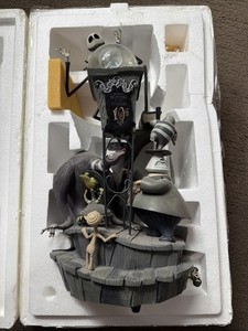 NIGHTMARE BEFORE CHRISTMAS SNOW GLOBE DOME 10th Anniversary MUSIC BOX RARE