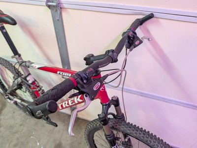I059R Trek Fuel 90 SLR 26インチ マウンテンバイク Trek Fuel 90 SLR Mountain bike, Medium, full suspension, 26
