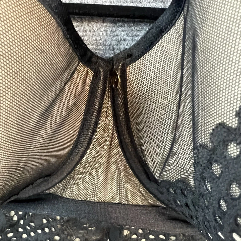 Lote de 2 sutiãs plus size 46DDD Breezies cetim azul e renda cacique preto - Imagem 4 de 4