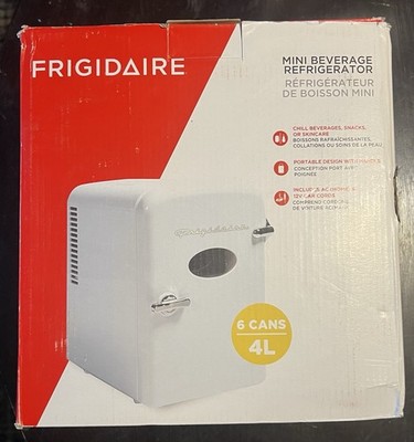 Frigidaire 6 Can/4L Mini Personal Retro Fridge Cooler - WHITE