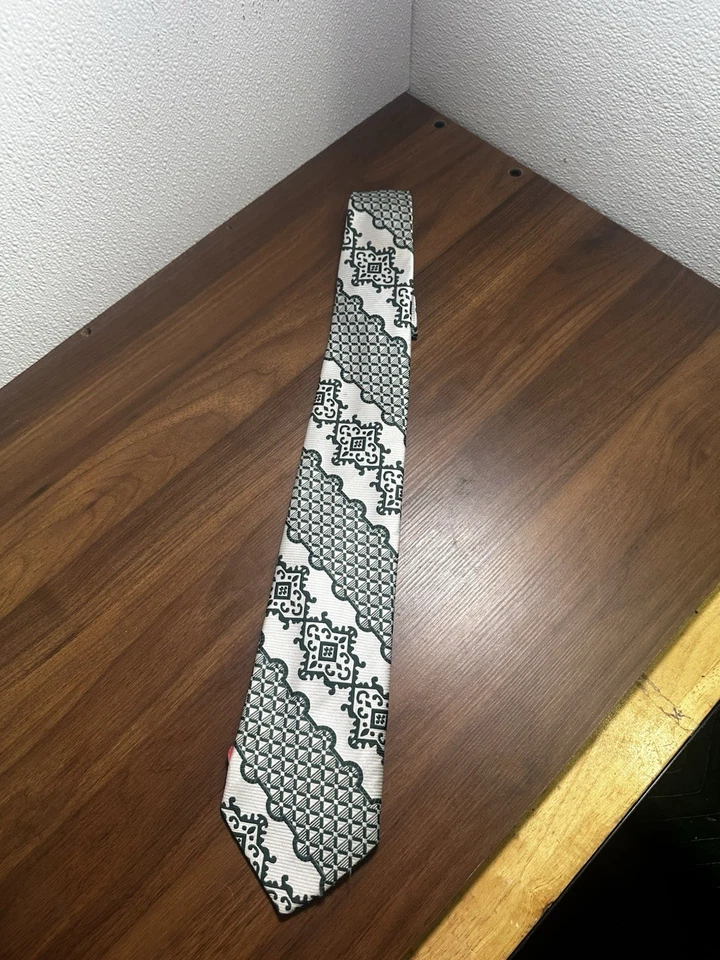 Corbata Vintage Patrón Blanco y Verde - Estampado Geométrico Retro - 100% Poliéster - Foto 4 de 4