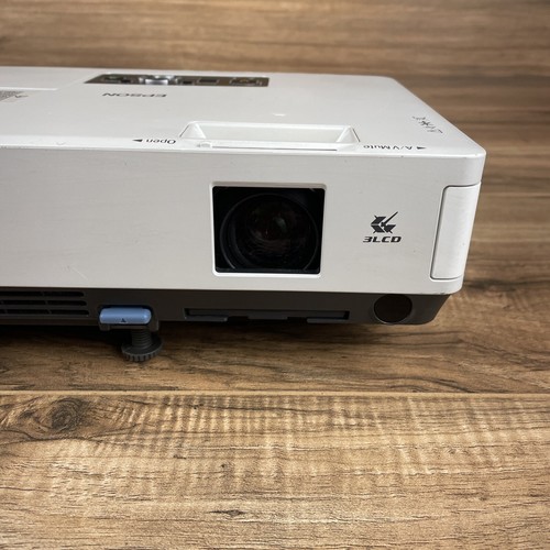 Epson EMP-1715 LCD Projector 2700 Lumens 1080i XGA 4:3 11 Lamp Hours - Picture 3 of 10