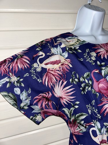Abito midi Kensie taglia 2 stampa fenicottero blu navy rosa plissettato aderente e svasato nuovo con etichette - Foto 4 di 14