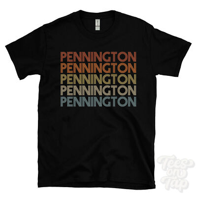 PENNINGTON WIEDERHOLTES RETRO-STIL T-SHIRT Herren & Damen Neuheit cool Name Geschenk
