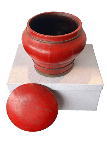 Antique Chinese Red Lacquered Rice Bucket with Lid Height:24cm; Circumf: 76cm - Picture 2 of 11