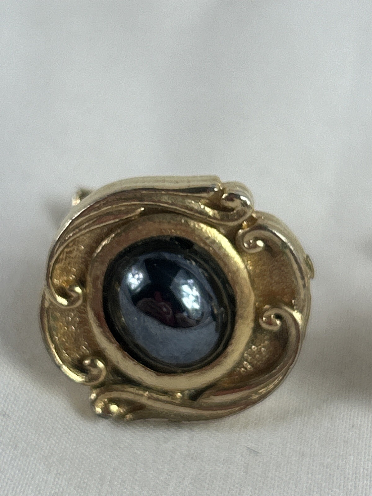 Picture 2 of 4