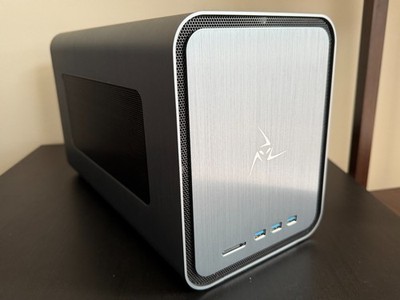 Mantiz MZ-03 Saturn Pro II Thunderbolt 3 eGPU Enclosure (Space Grey)