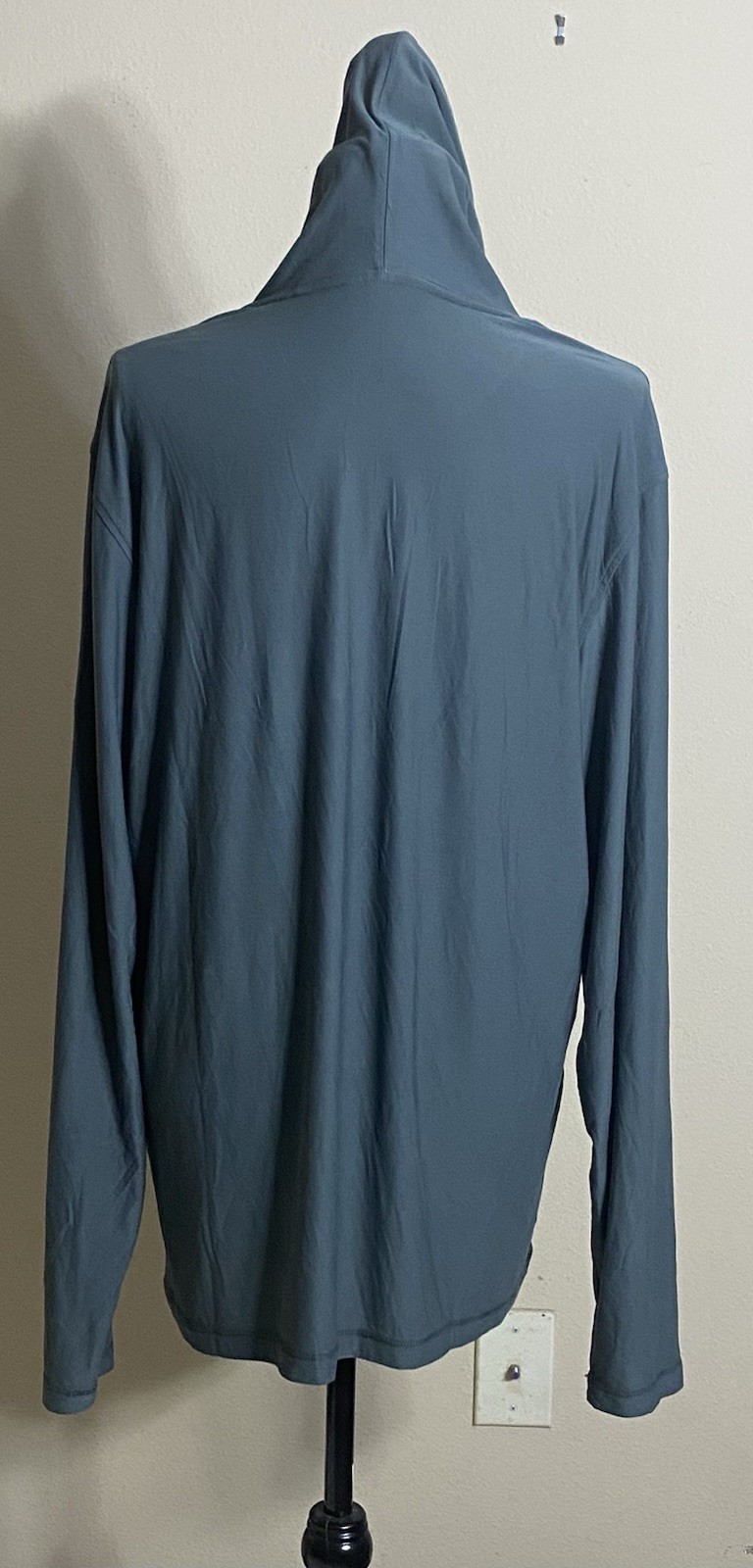 Vuori Strato Tech Performance Lightweight Hoodie.… - image 7