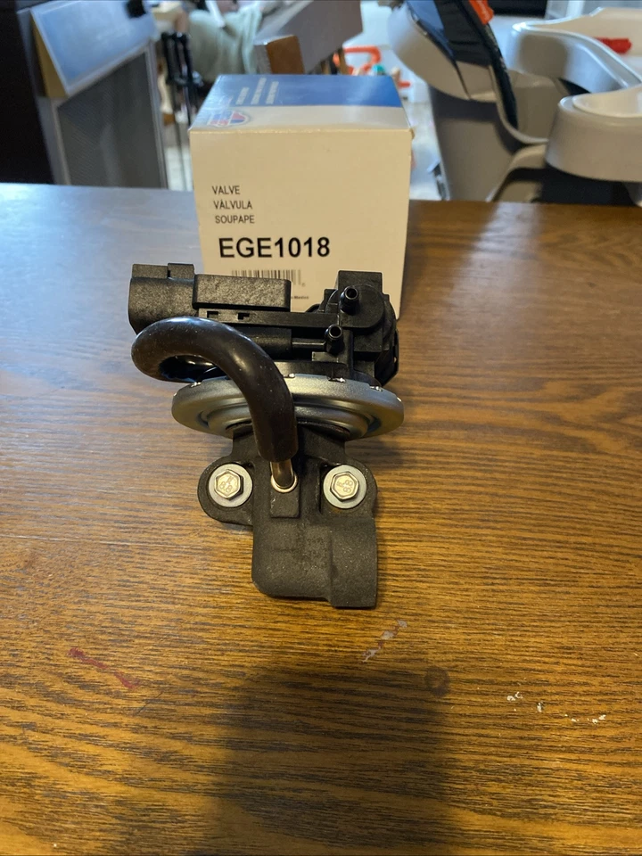 Válvula EGR para Ford/Mercury Foto 3 de 4