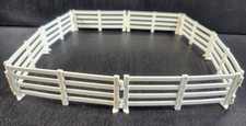 VILLAGE FARM 4 RAIL FENCES WHITE CORRAL INTERLOCKING VINTAGE PLASTIC SET OF 8
