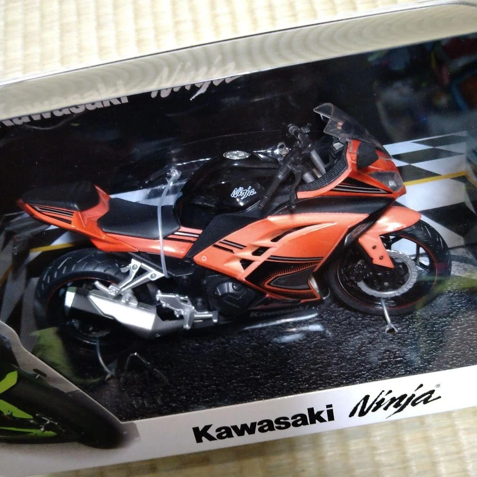 Figura Kawasaki Ninja 250 Se Naranja Escala 1/12 Modelo Moto Coleccionable Foto 4 de 4