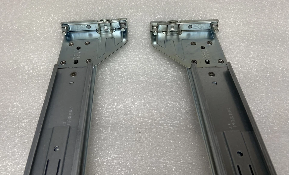 GENUINE Dell PowerEdge B2 Ready Rail Kit R715 R810 R815 R910 0D157M 0W647K - Image 4 of 4